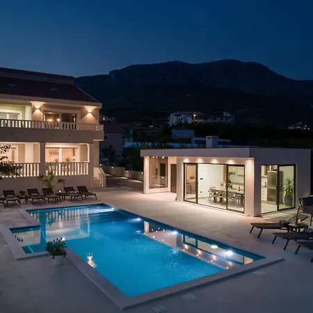 Marisa With 51sqm Pool, 5 Bedrooms, Gym *