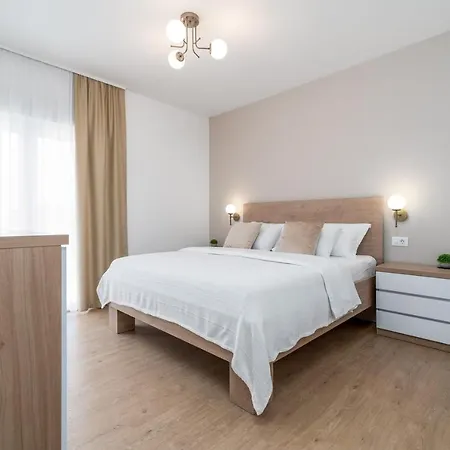 Marisa With 51sqm Pool, 5 Bedrooms, Gym فيلة *