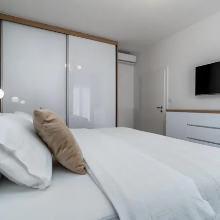 فيلة Marisa With 51sqm Pool, 5 Bedrooms, Gym *